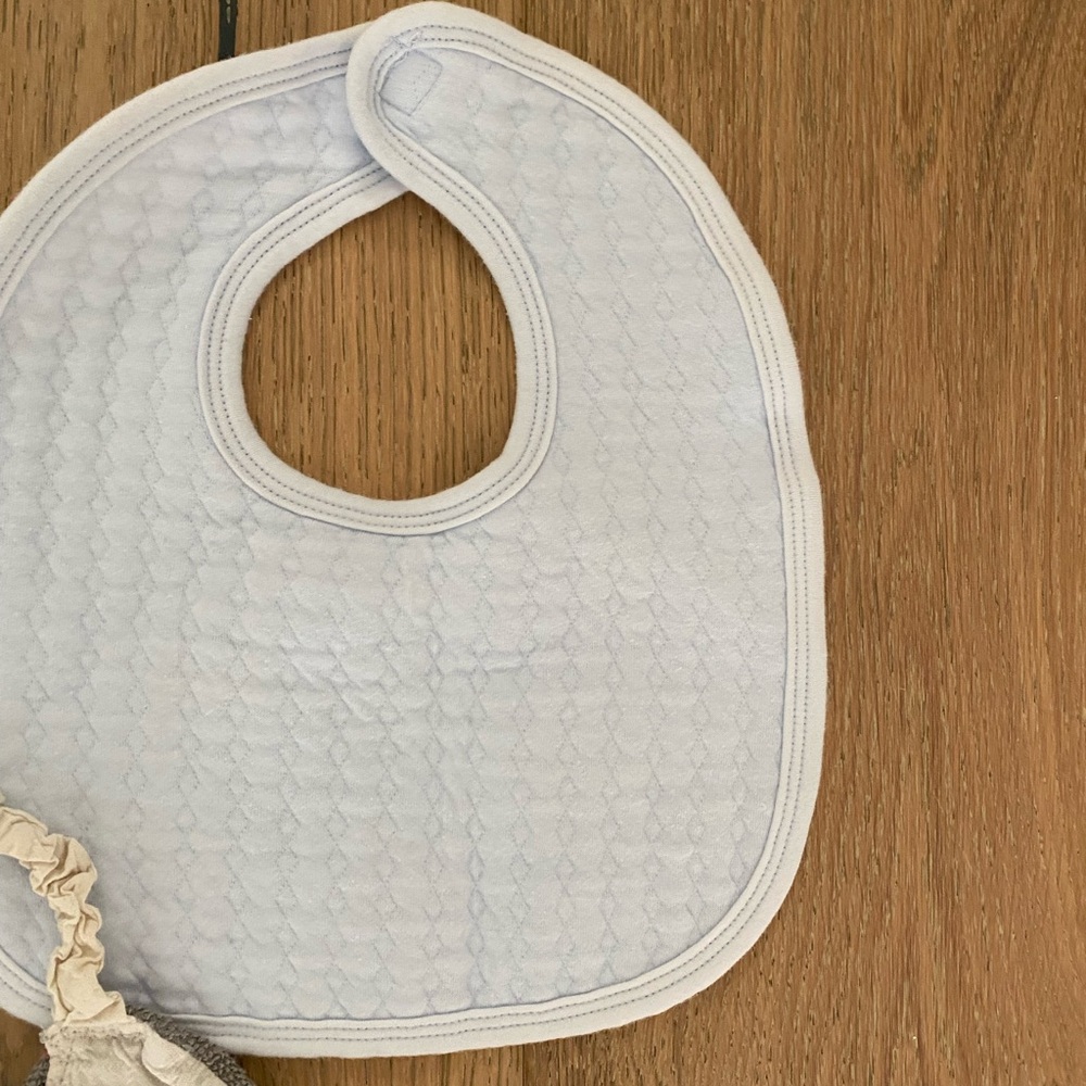 Kids Bib Set with Fun Patterns - Picture 2 of 3